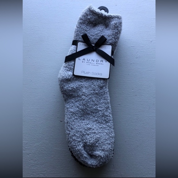 Laundry By Shelli Segal Accessories - Laundry by Shelli Segal Plush Socks (Pack of 3)